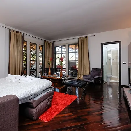 Amazing Penthouse With Terrace By Caracalla Διαμέρισμα *