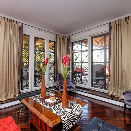 Amazing Penthouse With Terrace By Caracalla Διαμέρισμα *