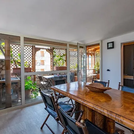 Amazing Penthouse With Terrace By Caracalla Rome