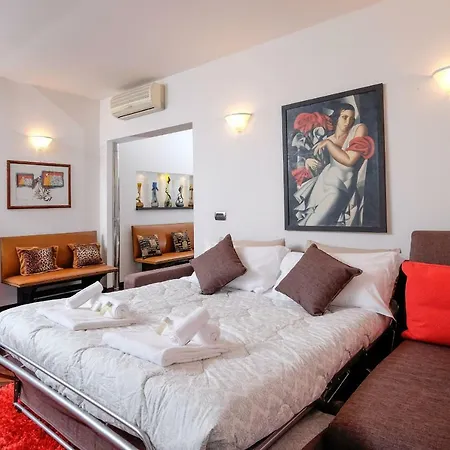 Amazing Penthouse With Terrace By Caracalla Apartmán
